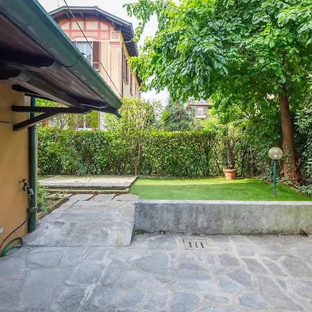 Exclusive Italian Garden In Milano