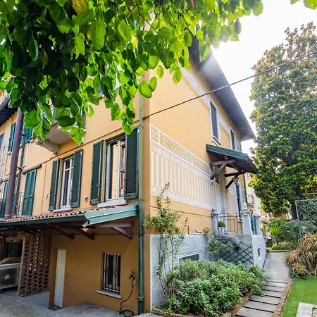 Exclusive Italian Garden In * Milano