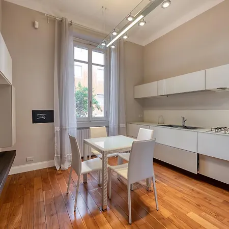 Villa Exclusive Italian Garden In Milano